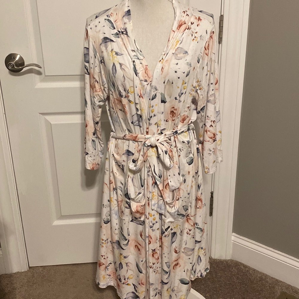 Posh Peanut Floral Robe ✨